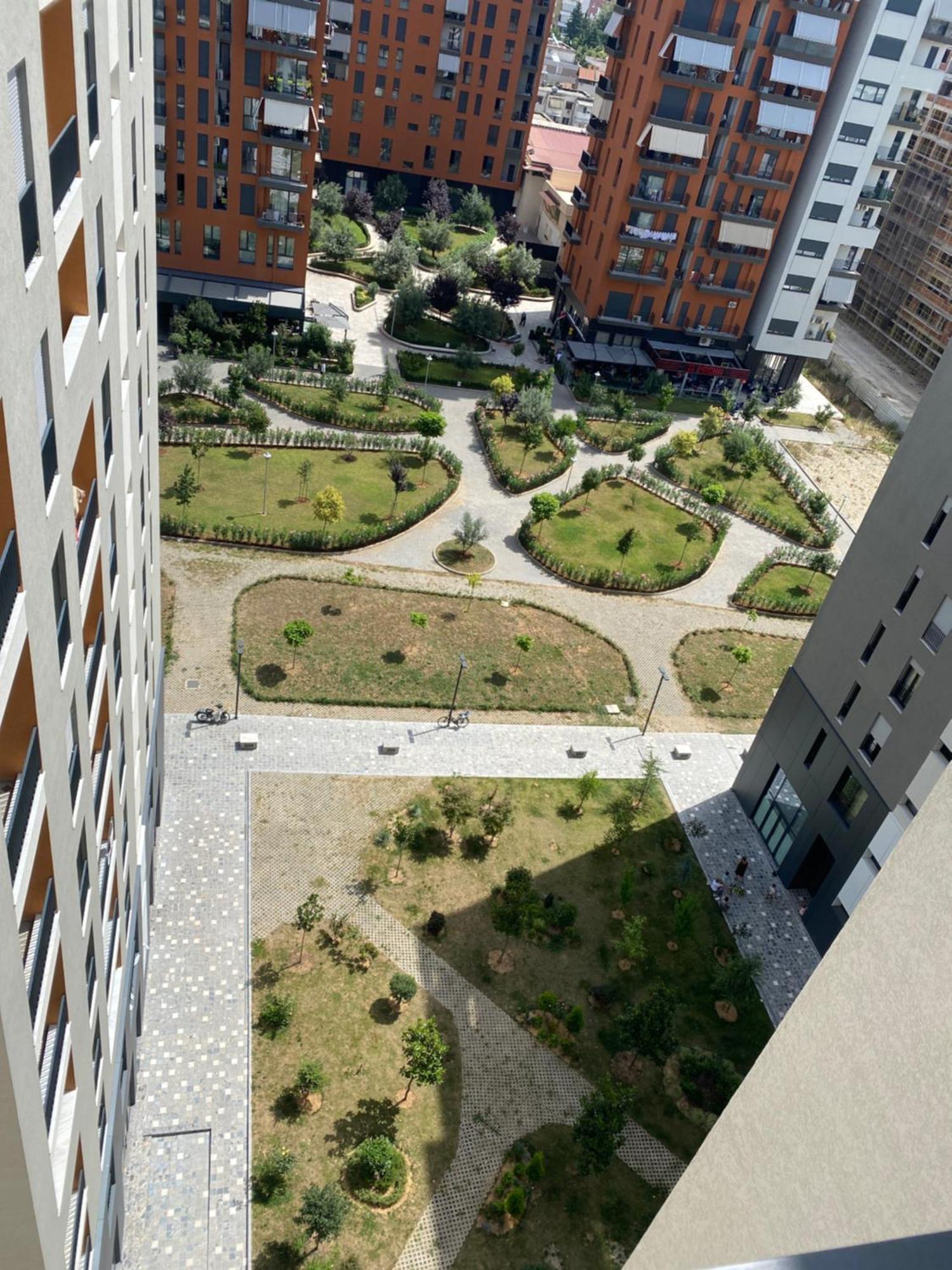 Zirkon City Rush Apartment 地拉那 外观 照片